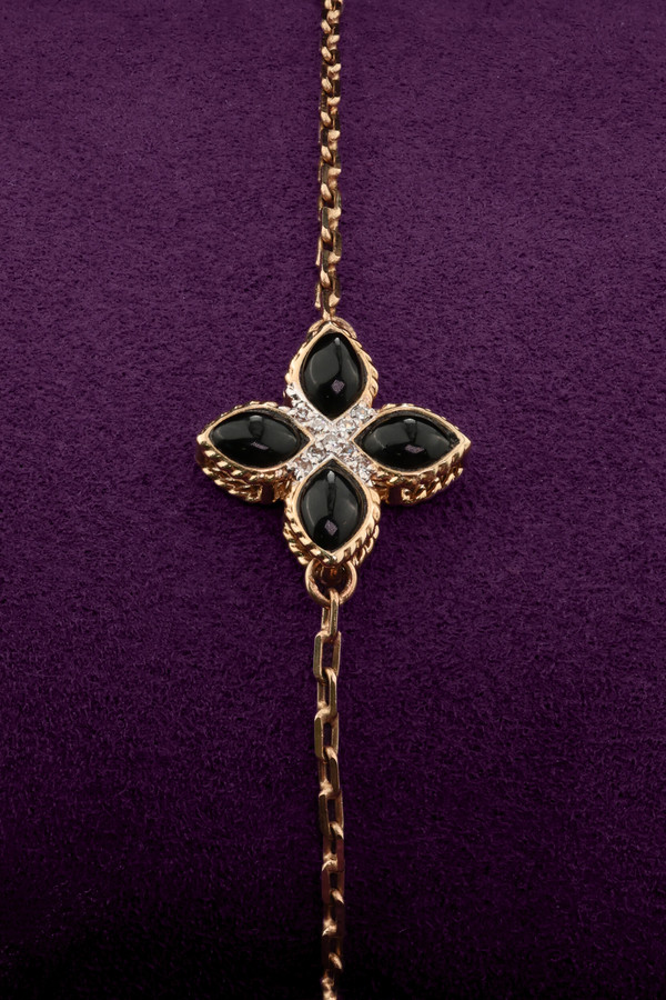 Браслет из золота c бриллиантами и ониксом