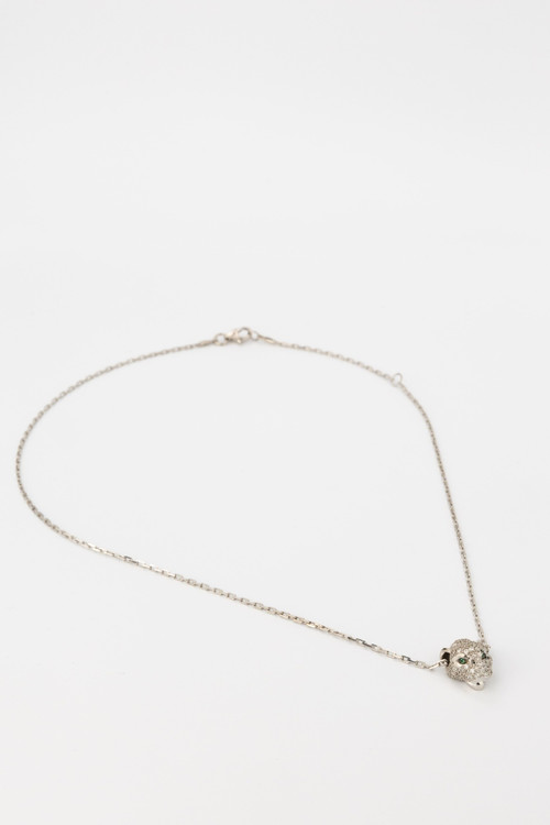 Колье из белого золота c бриллиантами и изумрудом