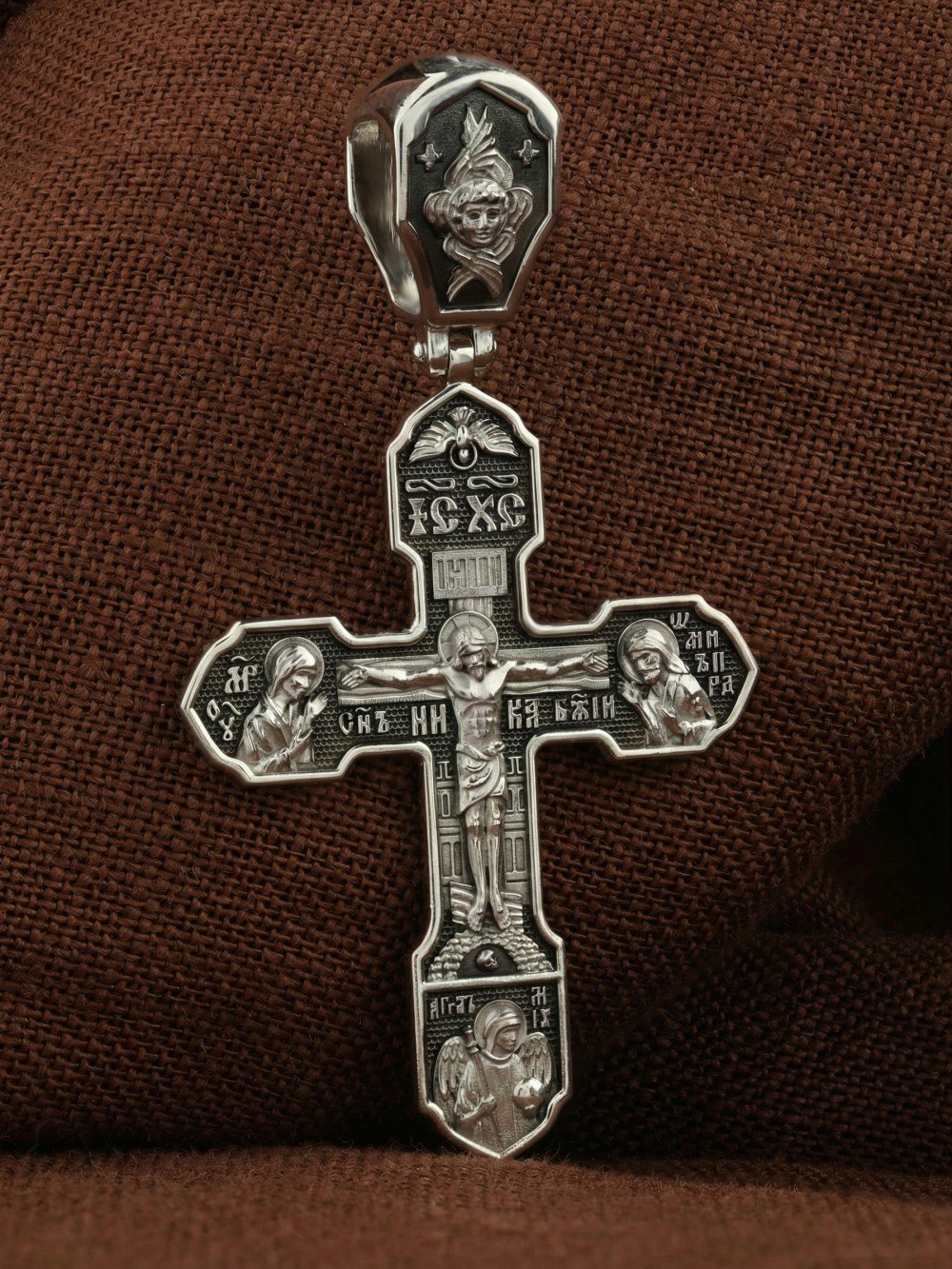 Крест из белого золота