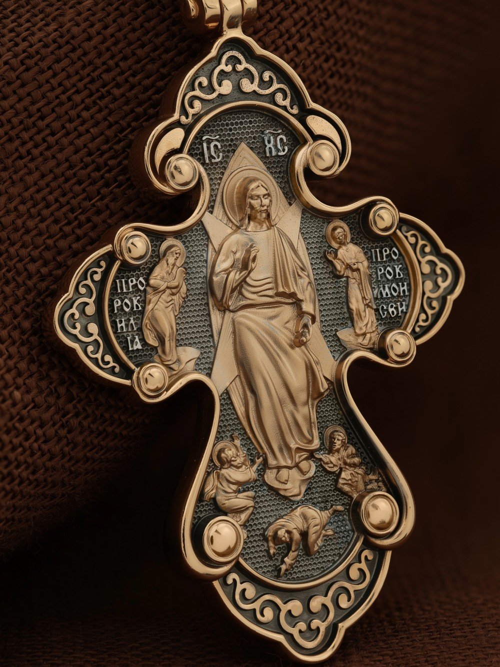 Крест из золота