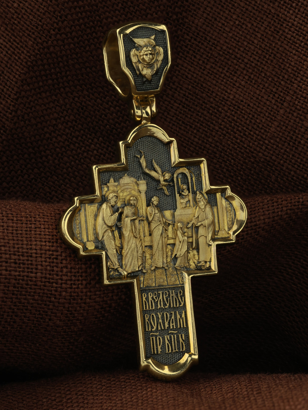 Крест из лимонного золота