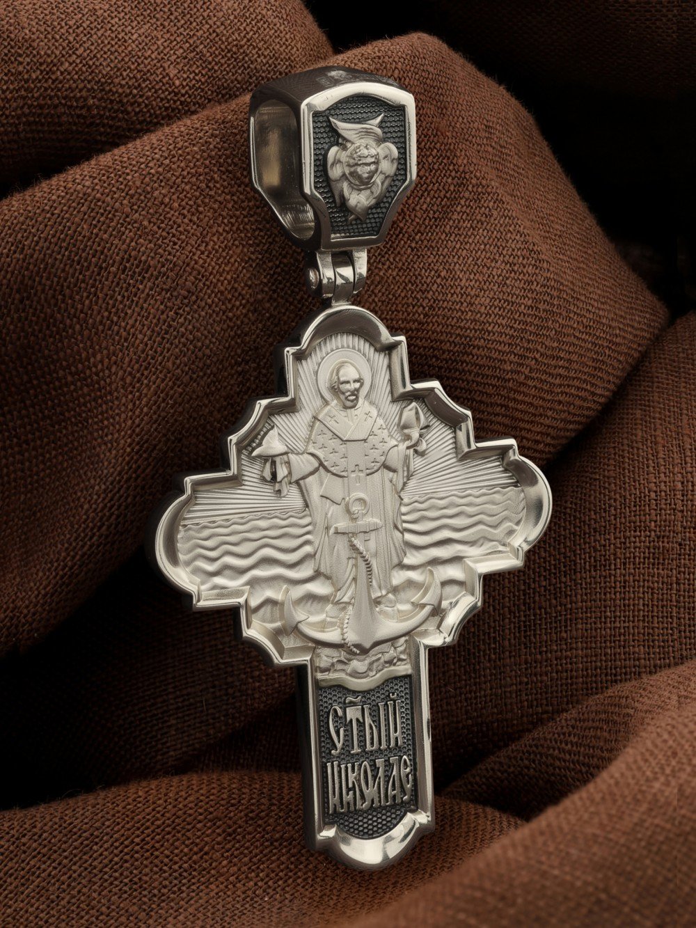 Крест из белого золота