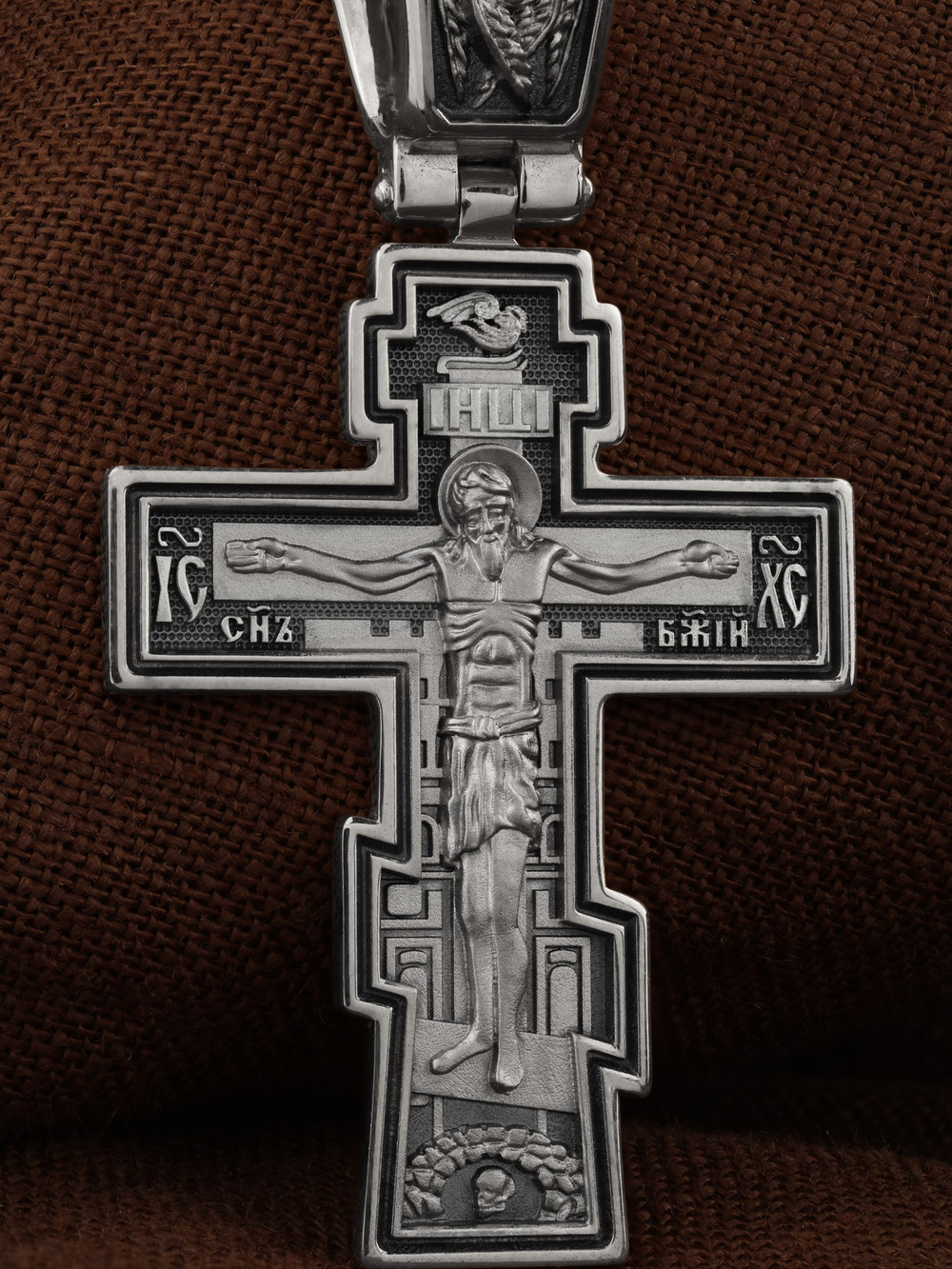 Крест из белого золота