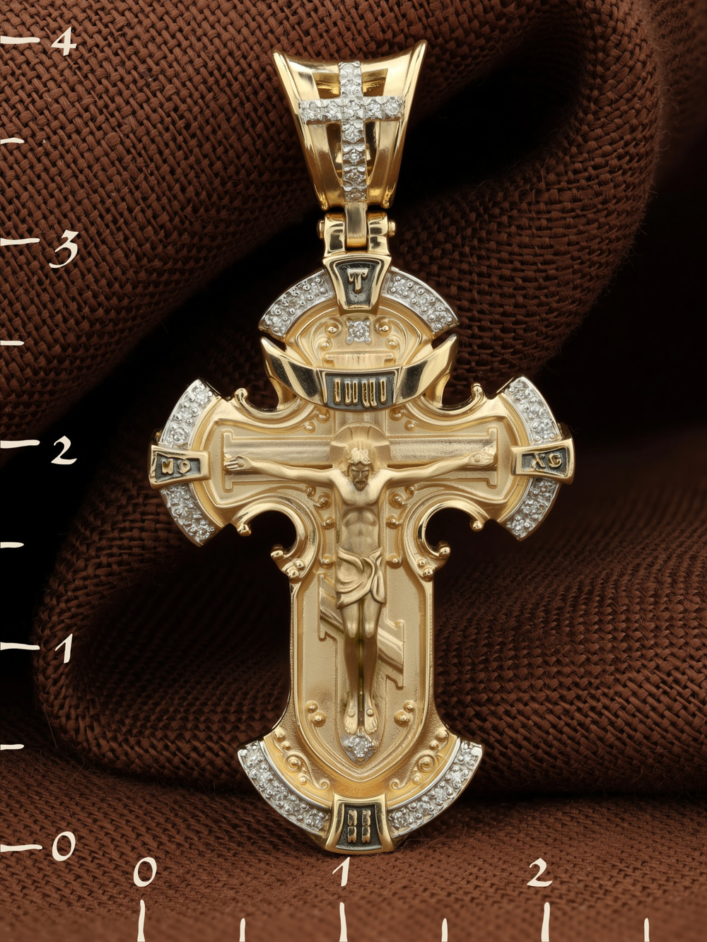 Крест из лимонного золота c бриллиантами