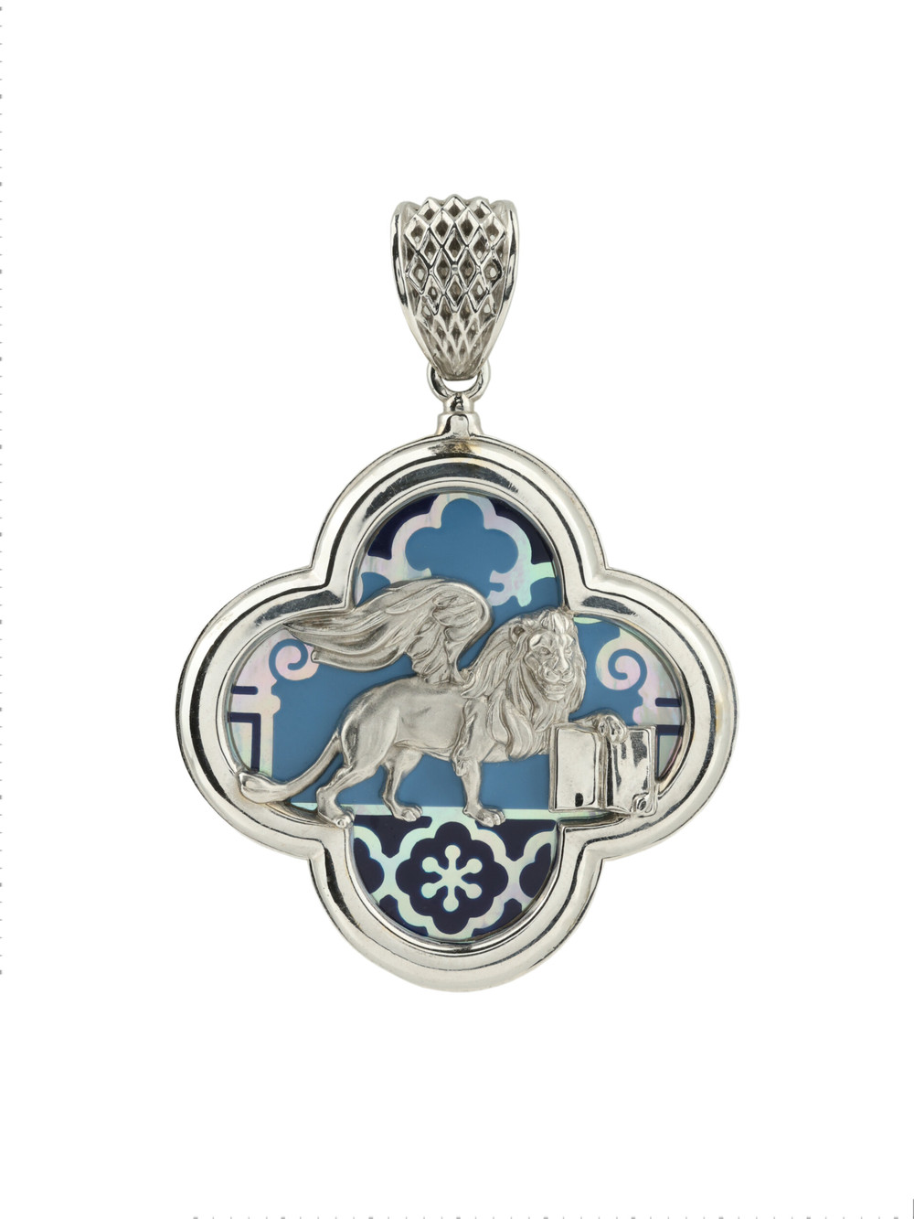 Подвеска из белого золота c эмаль и перламутром