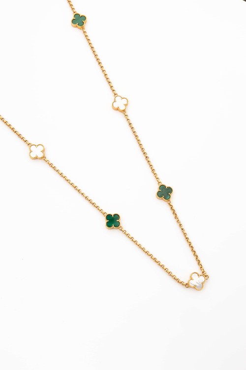 Колье из золота c малахитом и перламутром