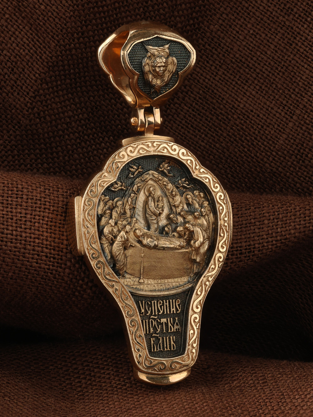 Крест из золота