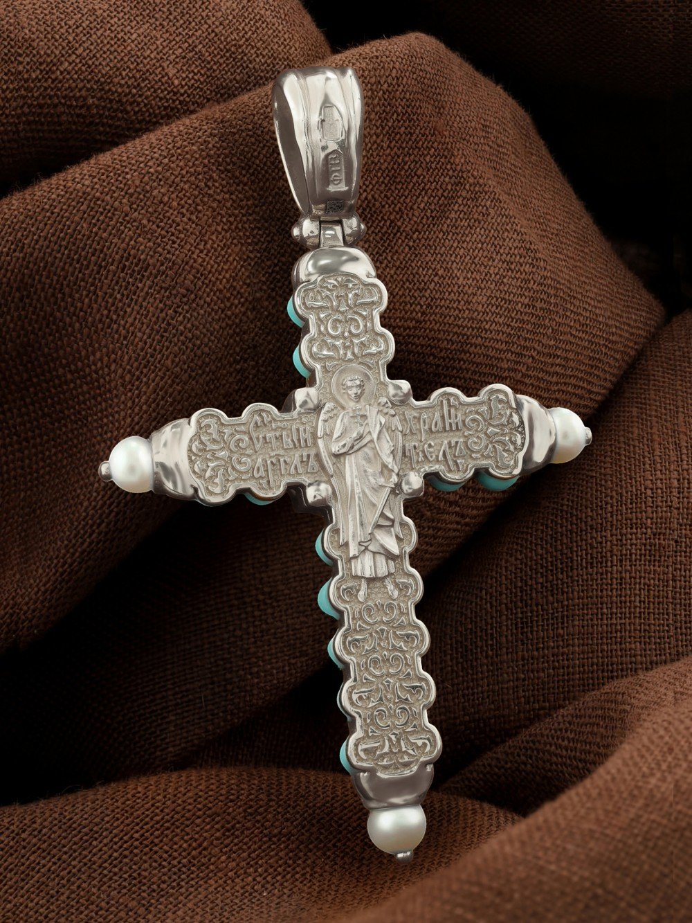 Крест из белого золота c жемчугом и бирюзой