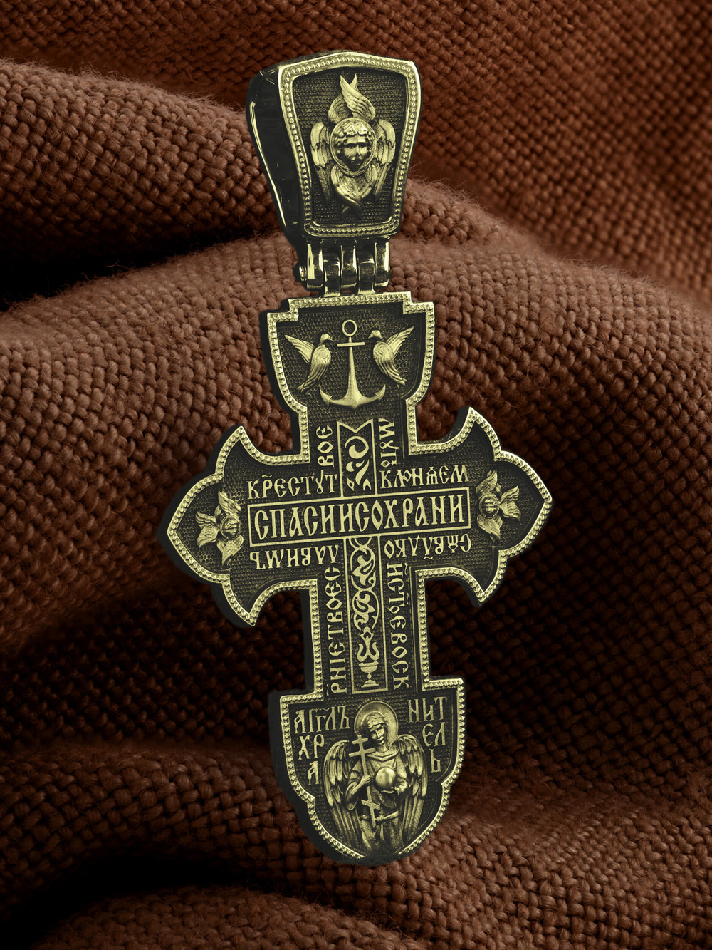 Крест из лимонного золота