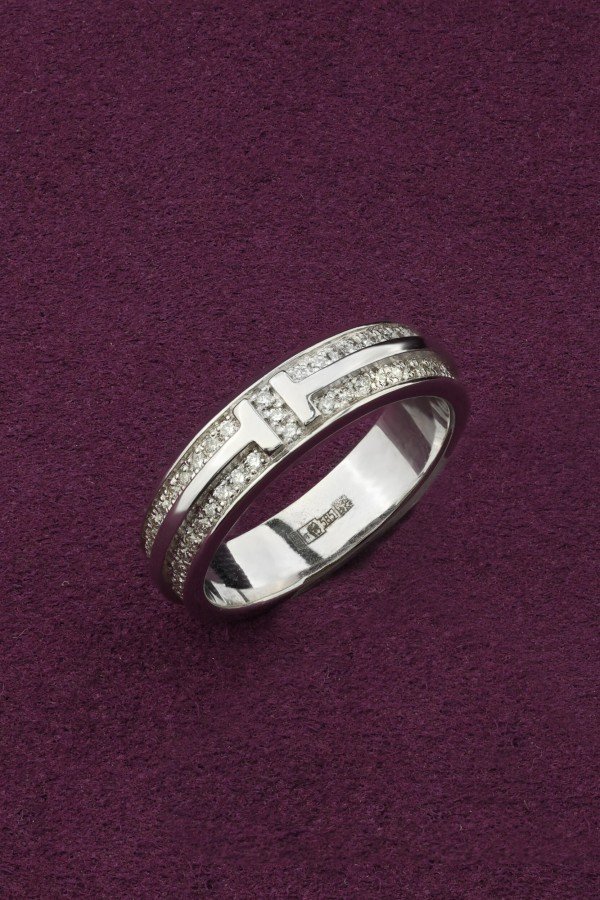 Кольцо из белого золота c бриллиантами