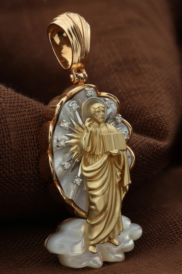 Образок из золота c бриллиантами и перламутром