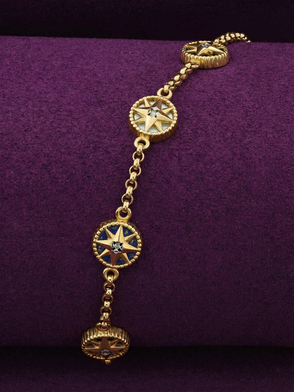 Браслет из лимонного золота c бриллиантами, лазуритом и перламутром