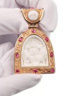 Образок из золота 585 пробы c эмалью, рубином и бивнем мамонта