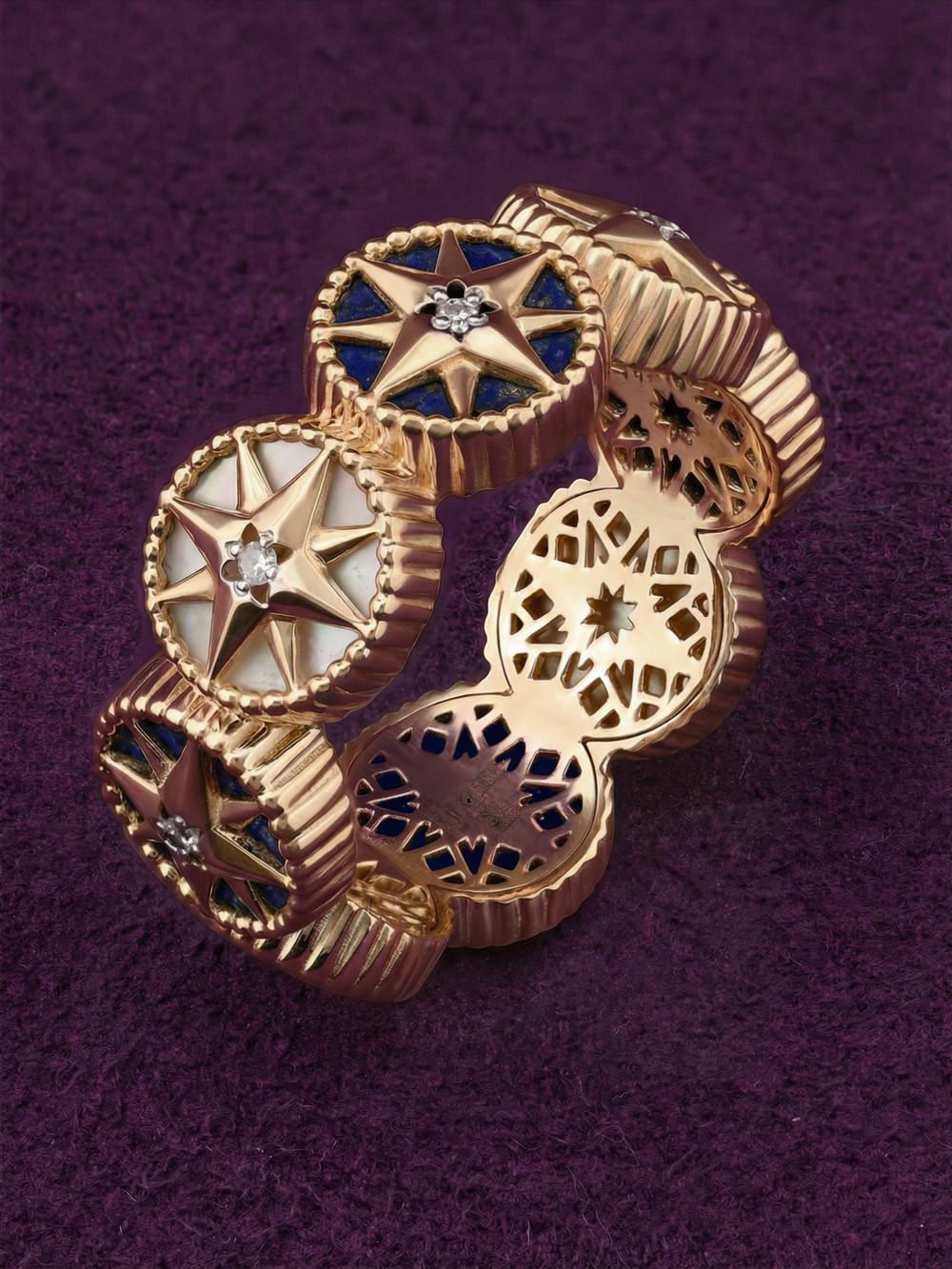 Кольцо из золота c бриллиантами, лазуритом и перламутром