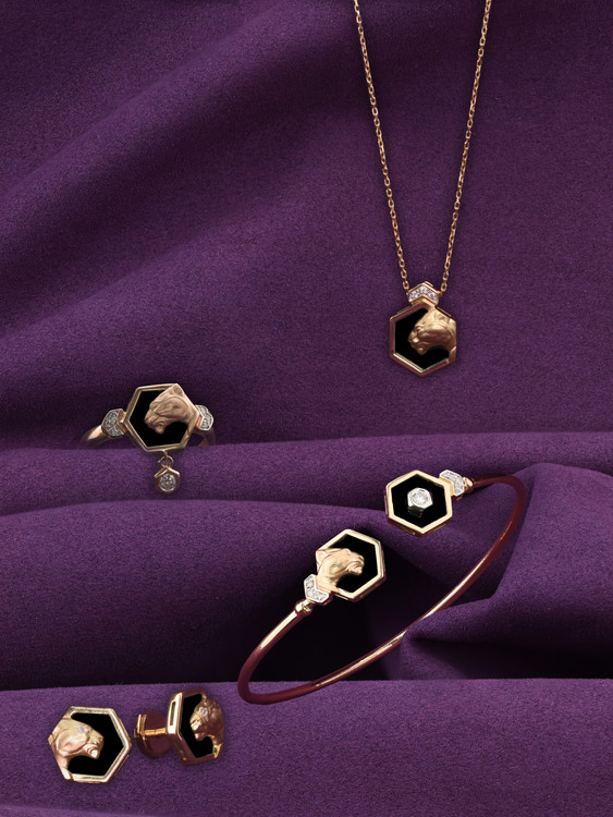 Колье из золота c бриллиантами и ониксом