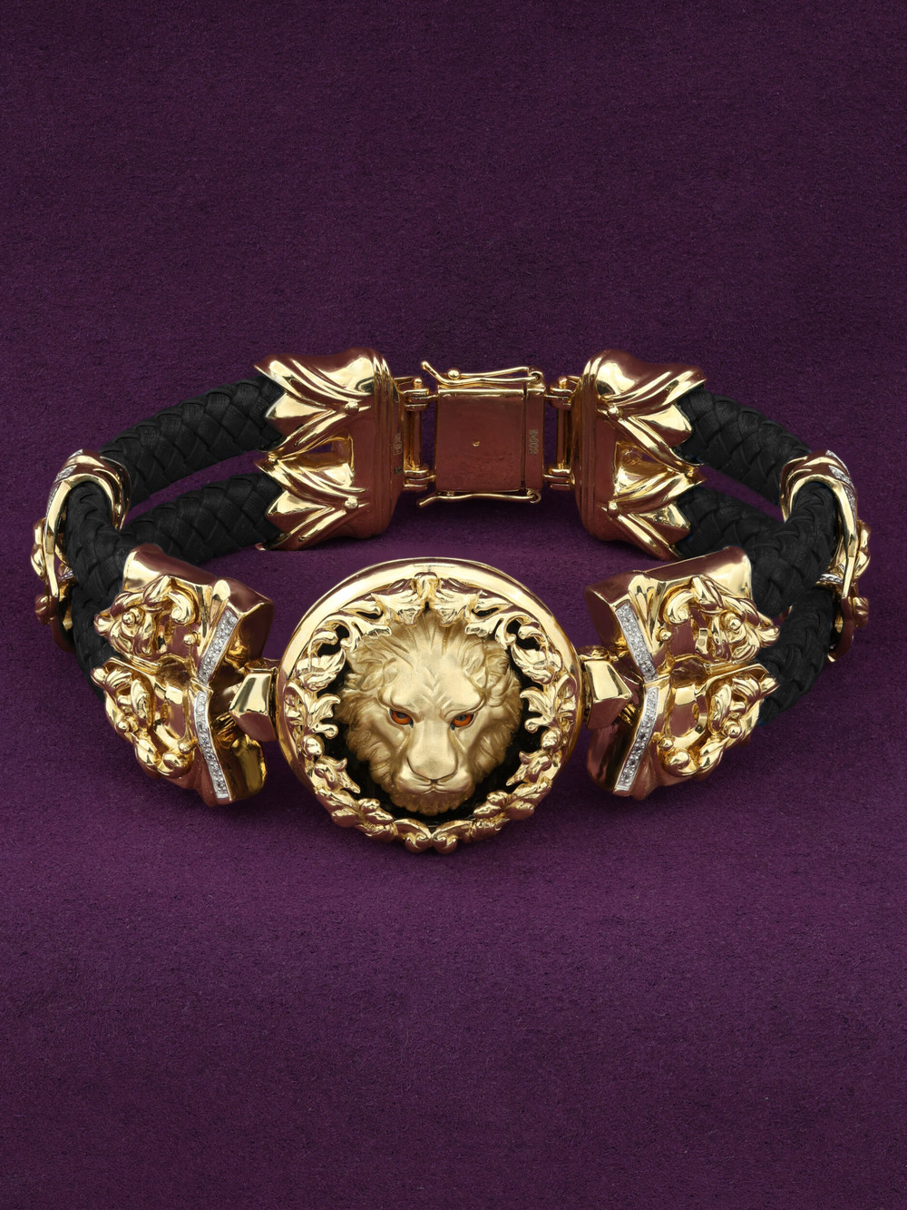 Браслет из лимонного золота c эмаль , бриллиантами, шнурком и ониксом