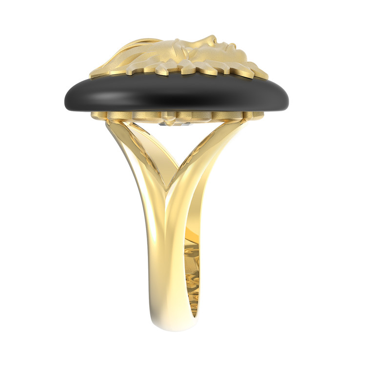 Кольцо из лимонного золота c ониксом