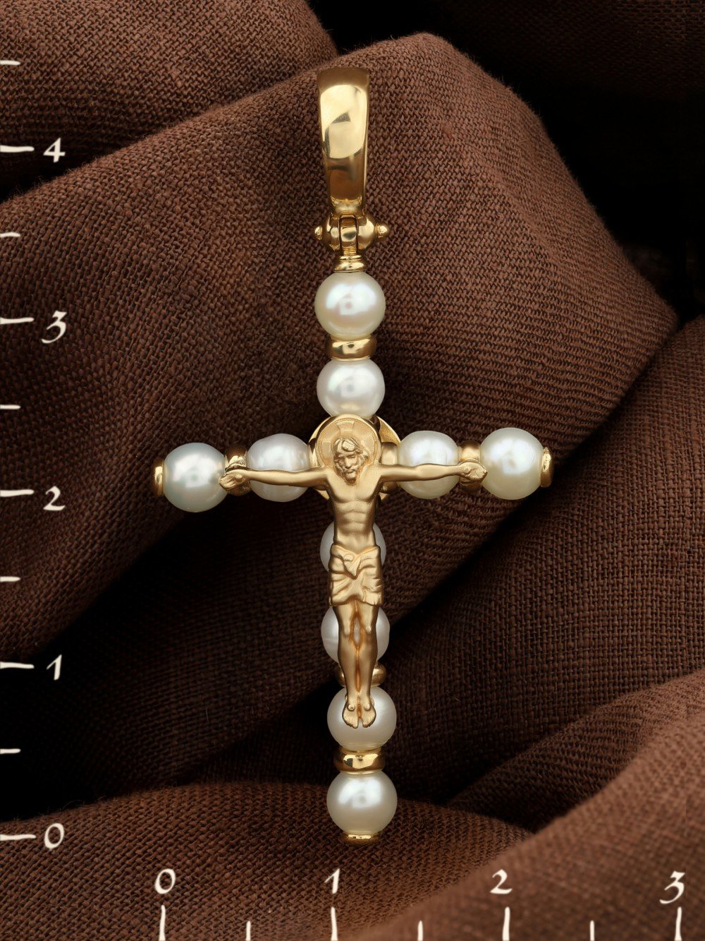 Крест из лимонного золота c жемчугом