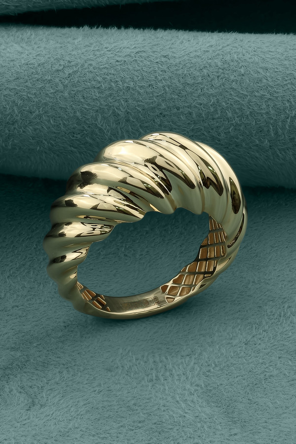 Кольцо из лимонного золота