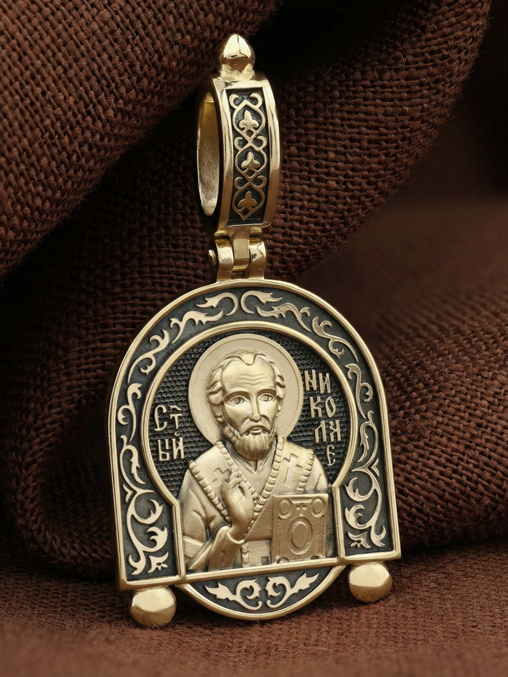 Образок из лимонного золота