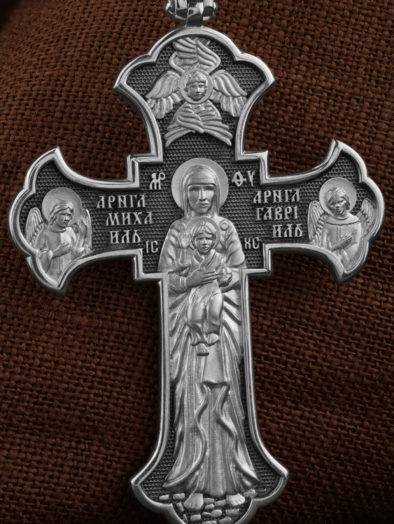 Крест из белого золота