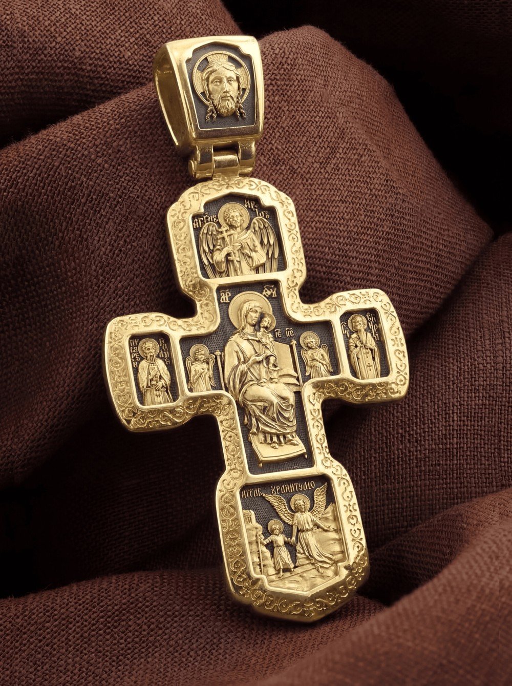 Крест из лимонного золота