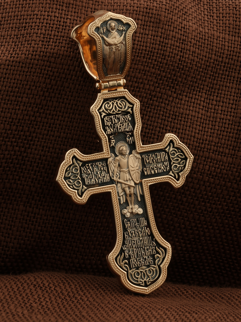 Крест из золота