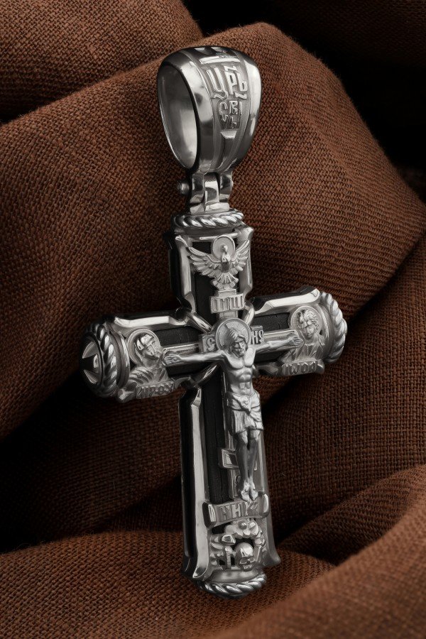 Крест из белого золота c эбеновым деревом