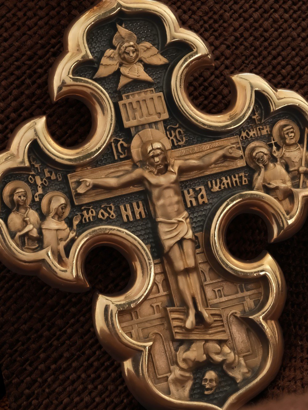 Крест из золота