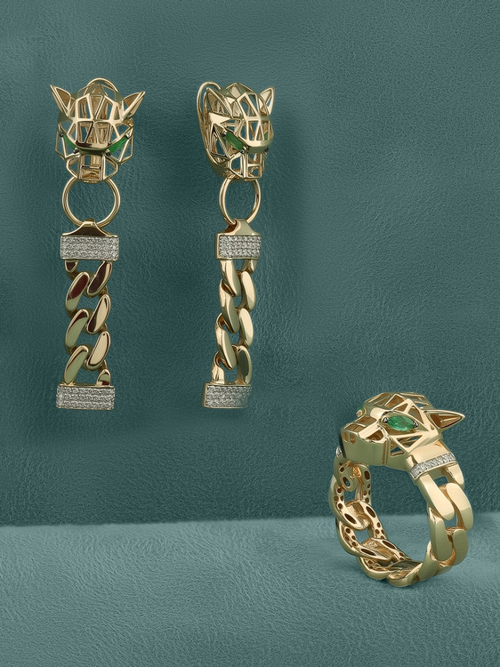 Кольцо из золота c бриллиантами и изумрудом