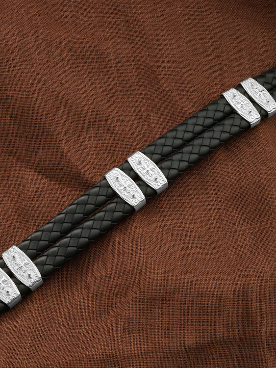 Браслет из белого золота c шнурком