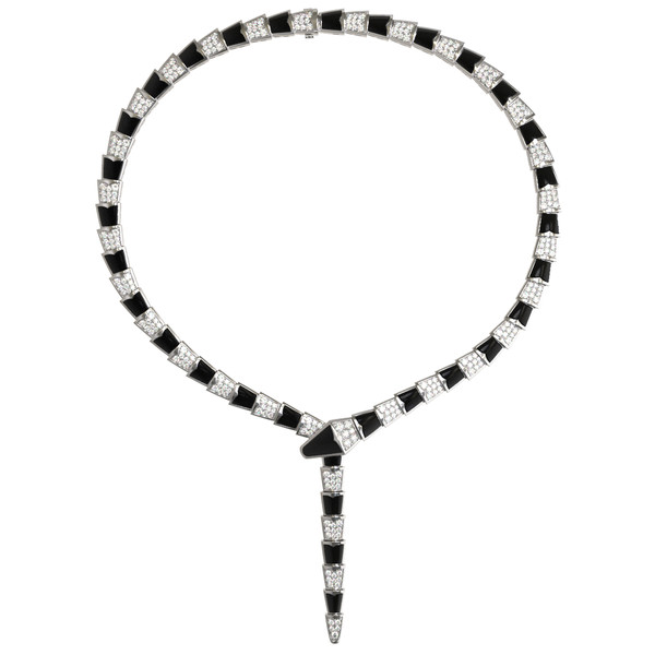 Колье из белого золота c бриллиантами и ониксом