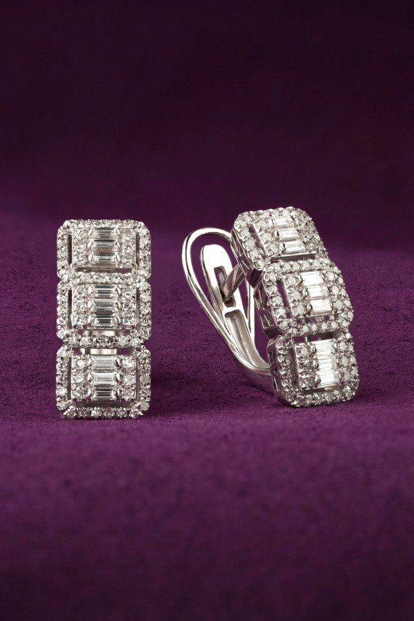 Серьги из белого золота c бриллиантами