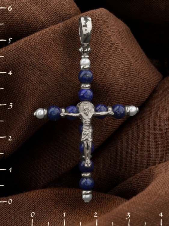 Крест из белого золота c жемчугом и лазуритом