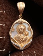 Образок из золота 585 пробы c бриллиантами и перламутром