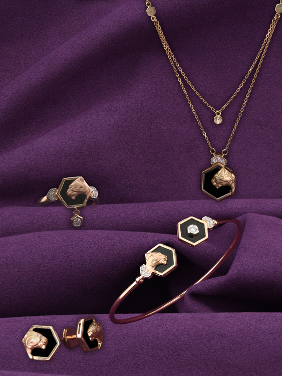 Колье из золота c бриллиантами и ониксом