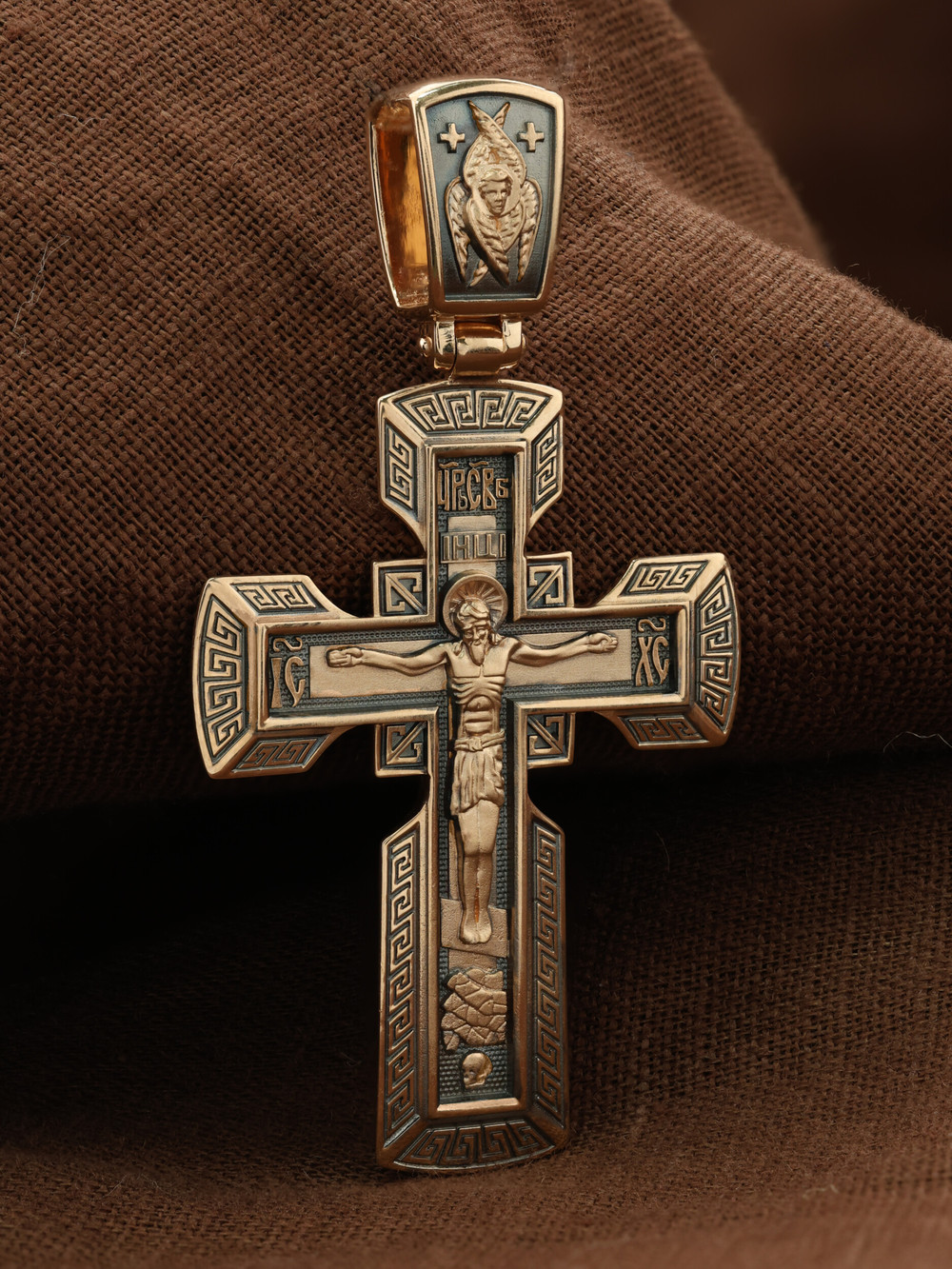 Крест из золота