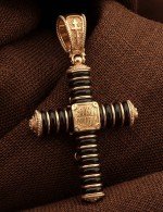 Крест из золота 585 пробы c ониксом