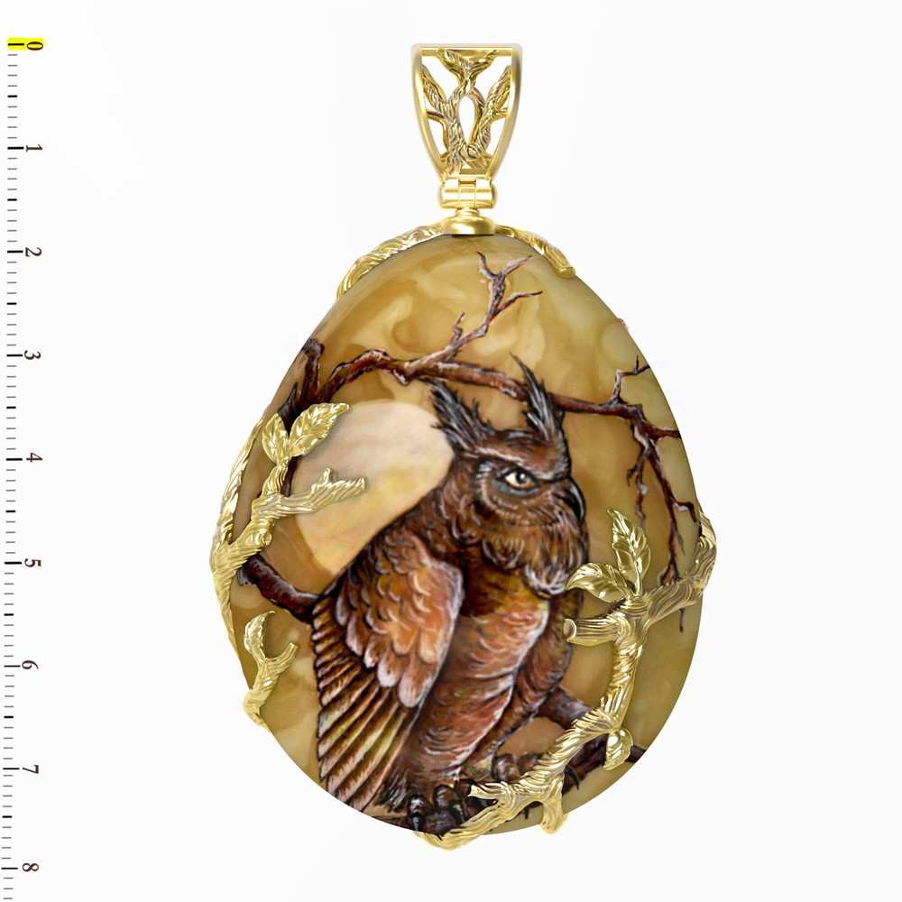 Подвеска из лимонного золота c росписным янтарём