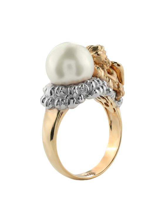 Кольцо из золота c жемчугом