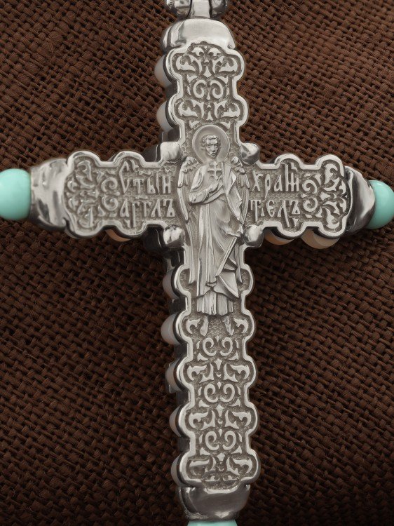 Крест из белого золота c бирюзой и кахолонгом