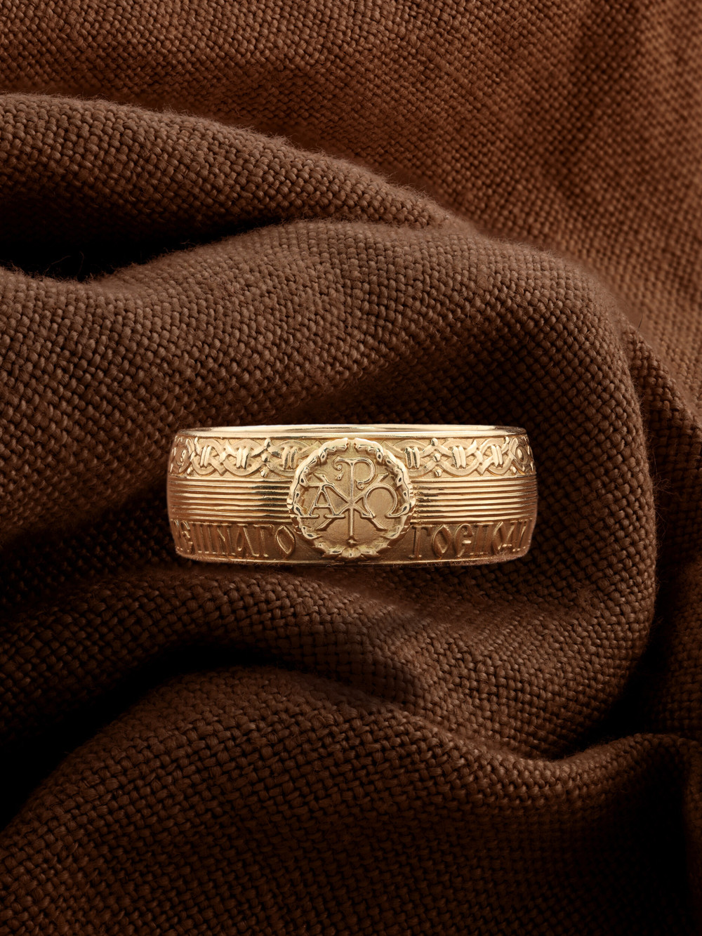 Кольцо из золота