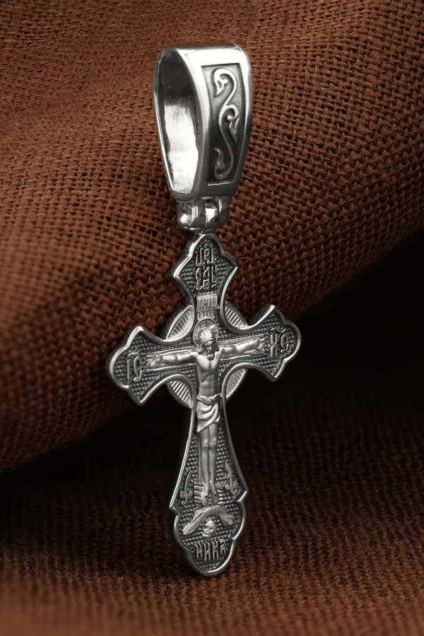 Крест из белого золота