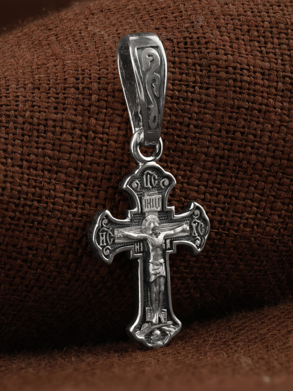 Крест из белого золота