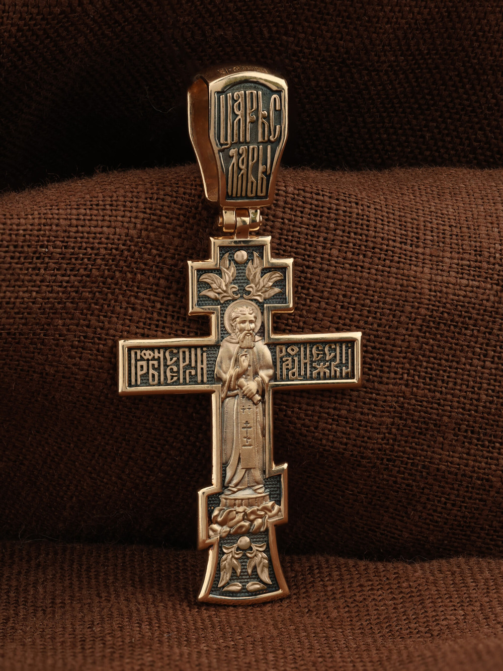 Крест из золота