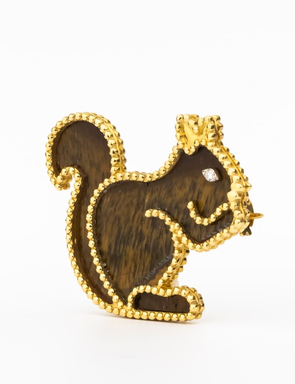 Брошь из лимонного золота 585 пробы c бриллиантами и тигровым глазом