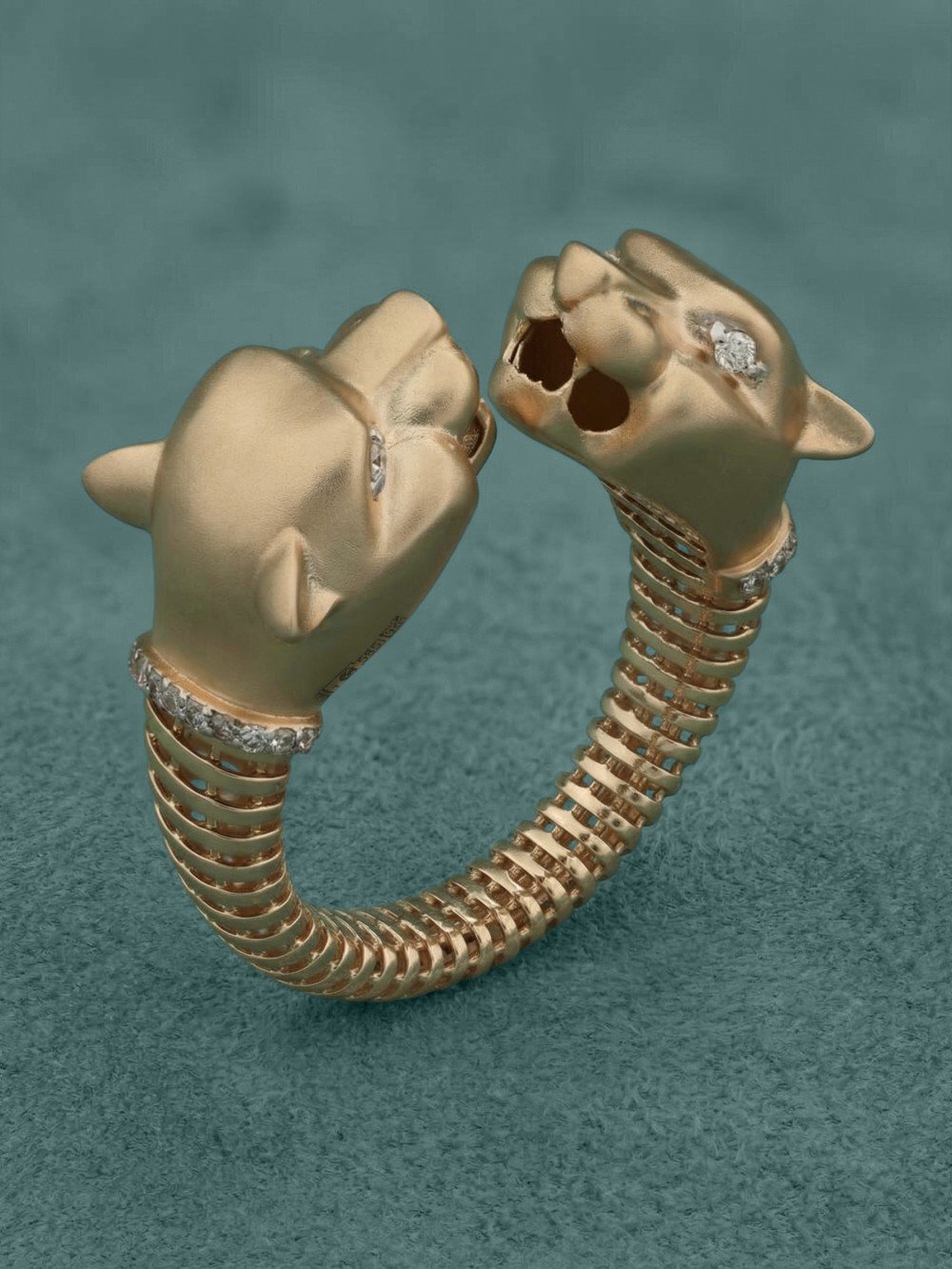 Кольцо из золота c бриллиантами