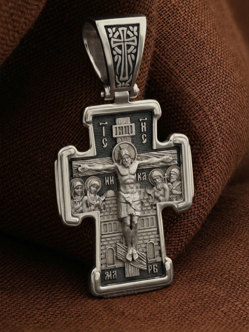 Крест из белого золота