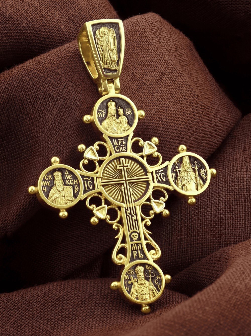 Крест из лимонного золота