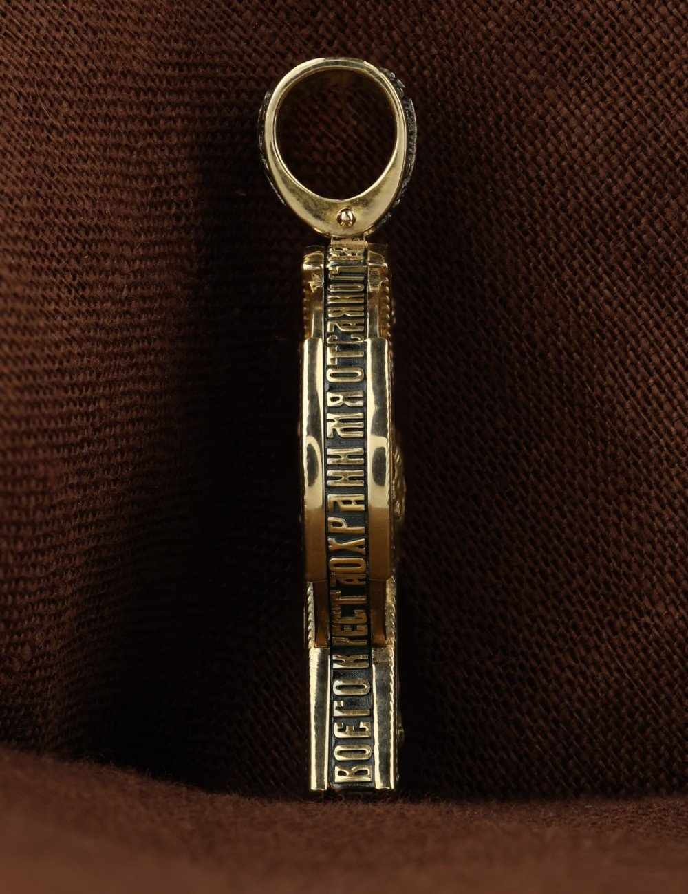 Крест из лимонного золота 585 пробы c эбеновым деревом
